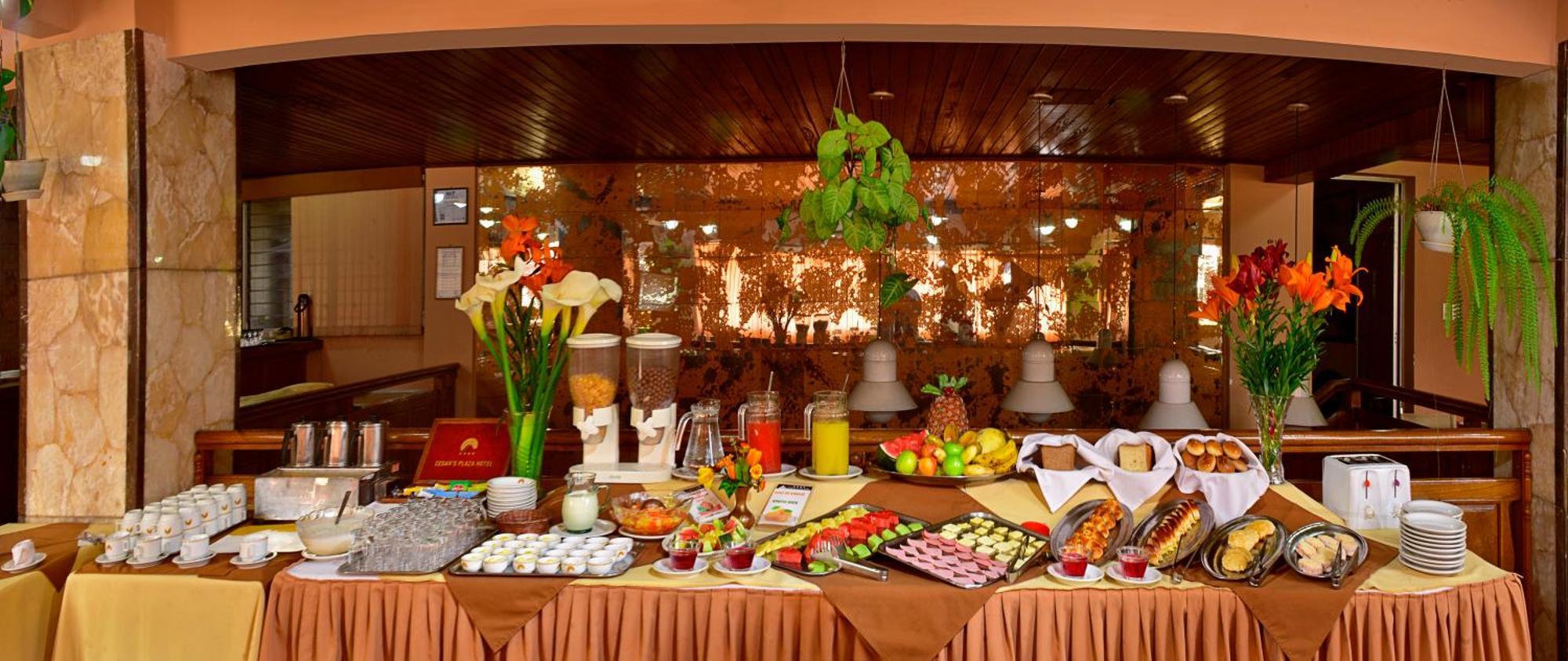 Cesar'S Plaza Hotel Кочабамба Екстериор снимка